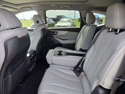 Certified 2023 Acura MDX FWD w/ Technology Package image 11