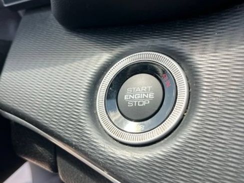 Used 2023 Jeep Grand Cherokee L Laredo RWD image 20