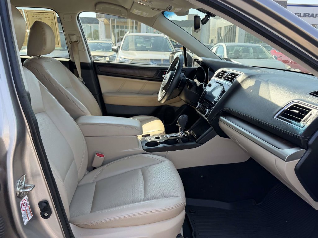 Used 2019 Subaru Outback 3.6R Limited AWD/4WD image 12