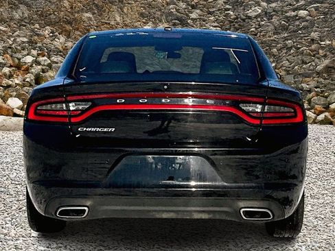 Used 2021 Dodge Charger SXT w/ Leather Interior Group image 4