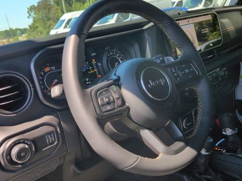 New 2025 Jeep Wrangler Unlimited Rubicon 392 image 31