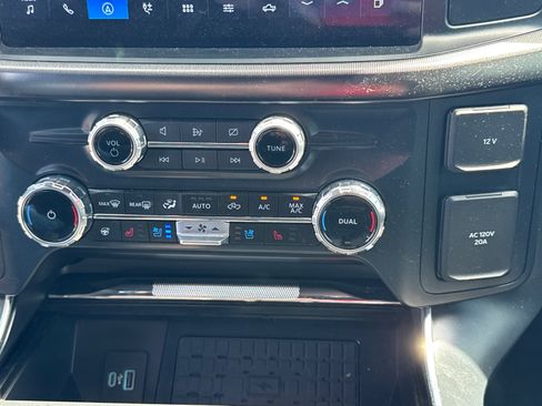 Used 2024 Ford F150 Raptor AWD/4WD image 13