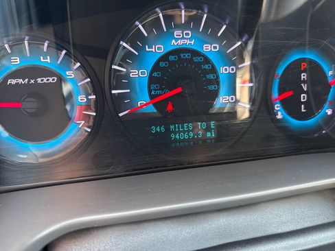 Used 2011 Ford Fusion SE FWD image 15