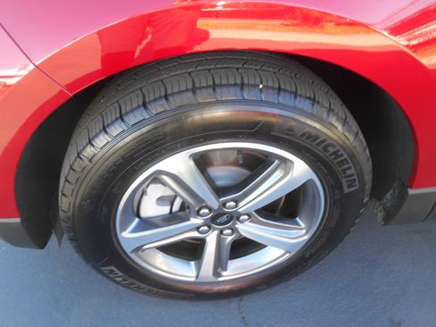 Used 2024 Ford Edge SEL w/ Convenience Package image 14