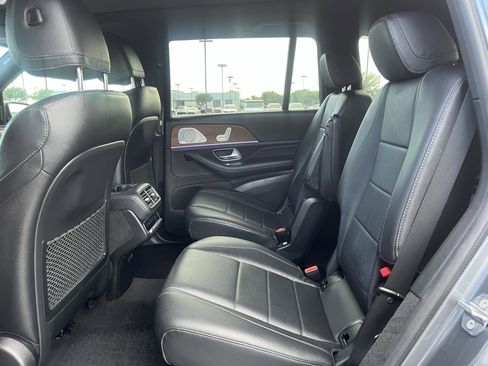 Used 2021 Mercedes-Benz GLS 450 4MATIC image 31