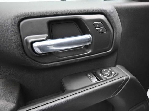 Used 2025 GMC Sierra 2500 Pro w/ Convenience Package image 10