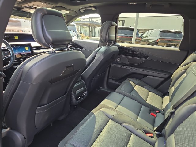 Certified 2024 Lincoln Nautilus Reserve w/ Equipment Group 202A AWD/4WD image 27