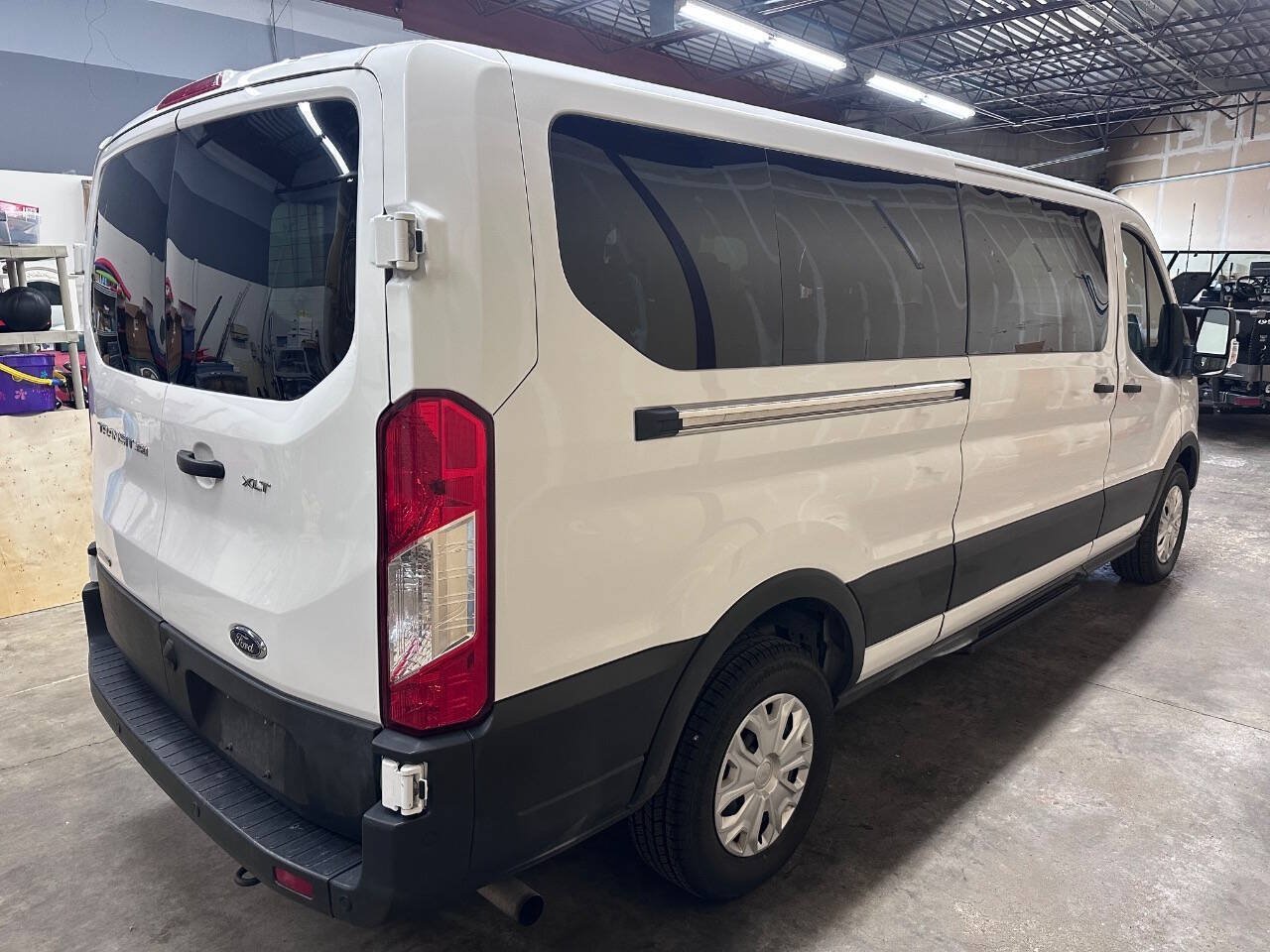 Used 2023 Ford Transit 350 XLT RWD image 3
