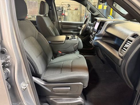 Certified 2025 RAM 1500 Tradesman w/ Night Edition AWD/4WD image 21