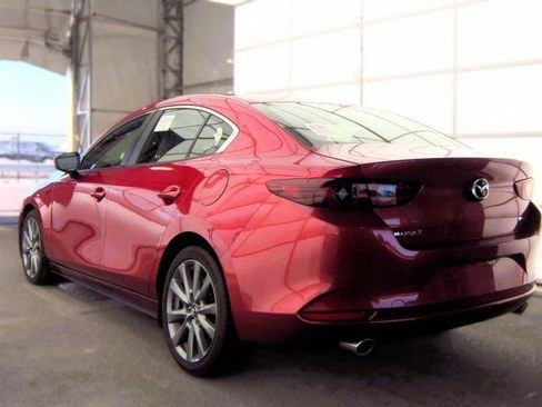 Used 2025 MAZDA MAZDA3 s FWD image 5