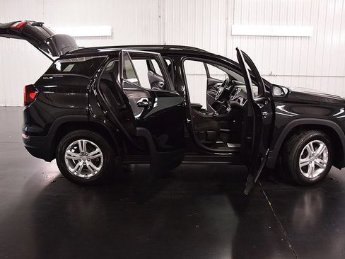 Used 2024 GMC Terrain SLE w/ Driver Convenience Package AWD/4WD image 33