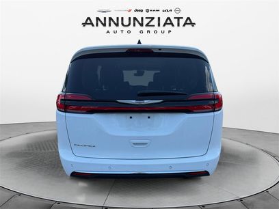 Certified 2023 Chrysler Pacifica Touring-L