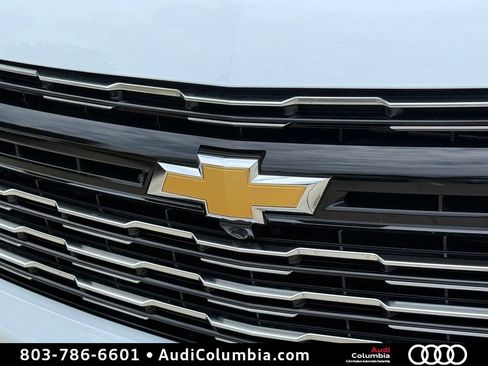 Used 2026 Chevrolet Suburban High Country AWD/4WD image 7
