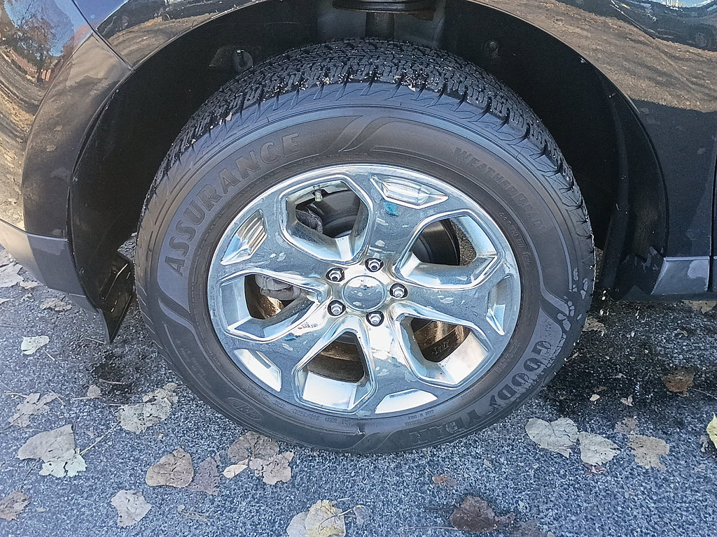 Used 2014 Ford Edge SEL FWD image 10