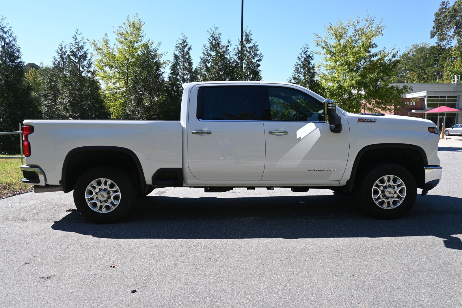 Used 2024 Chevrolet Silverado 3500 LTZ w/ LTZ Convenience Package AWD/4WD image 11