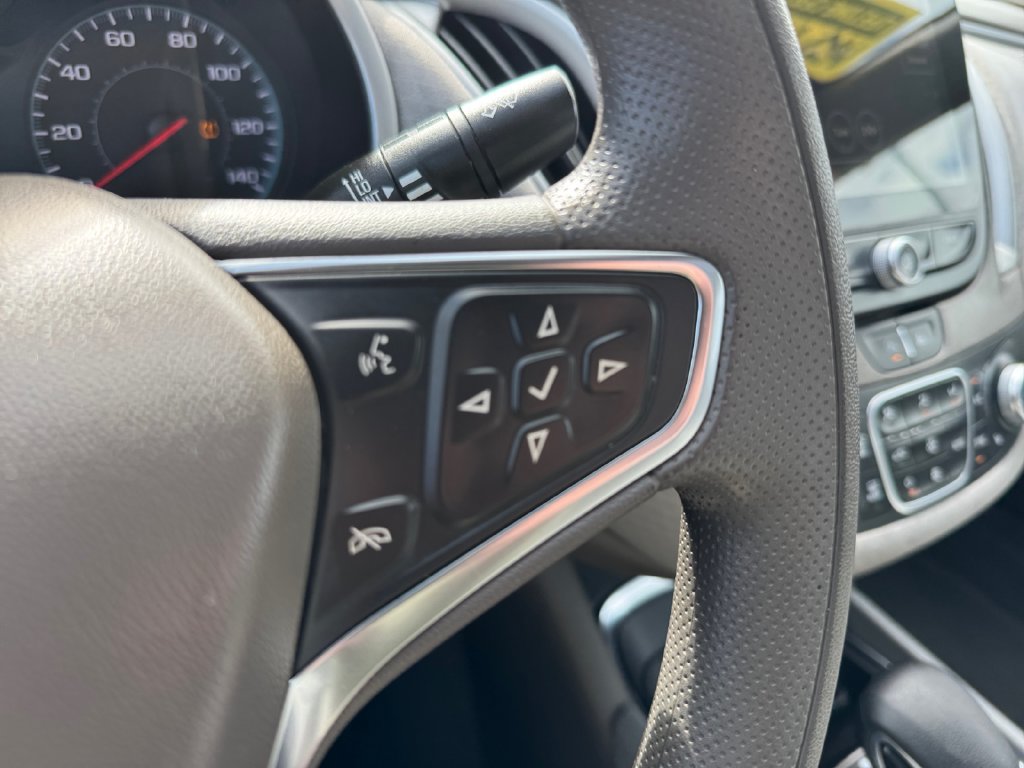 Used 2024 Chevrolet Malibu LT FWD image 30