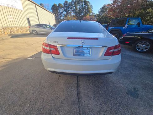 Used 2010 Mercedes-Benz E 550 Coupe image 5