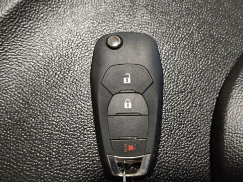 Used 2020 Chevrolet Trax LT FWD image 32