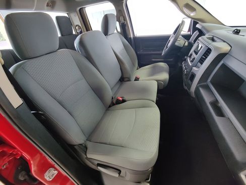 Used 2018 RAM 1500 Express image 11