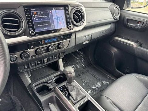 Certified 2022 Toyota Tacoma Limited AWD/4WD image 60