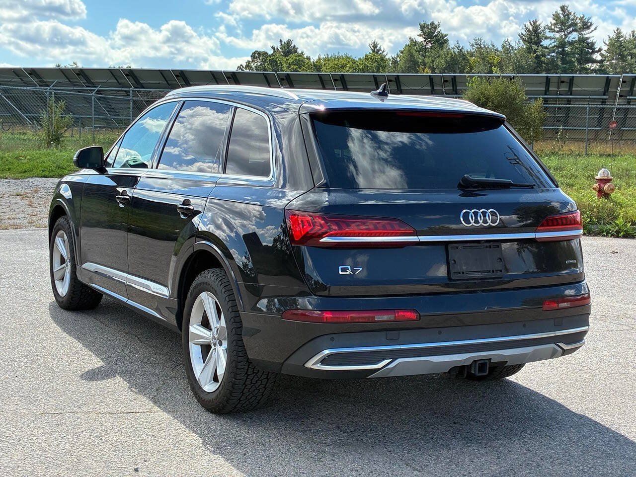 Used 2020 Audi Q7 3.0T Premium w/ Convenience Package AWD/4WD image 3