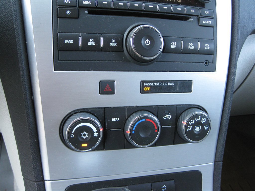 Used 2012 GMC Acadia SLE FWD image 19