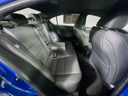 Used 2022 Lexus IS 350 F Sport image 10