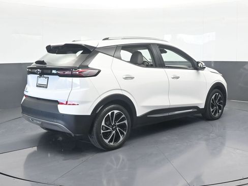 Used 2023 Chevrolet Bolt EUV Premier image 6