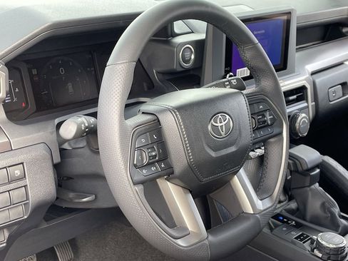 New 2026 Toyota 4Runner SR5 AWD/4WD image 13