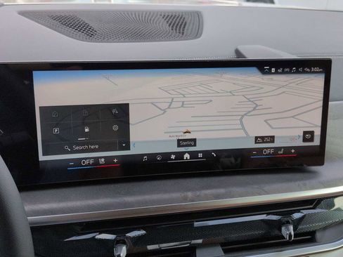 New 2026 BMW X7 xDrive40i w/ Premium Package AWD/4WD image 31