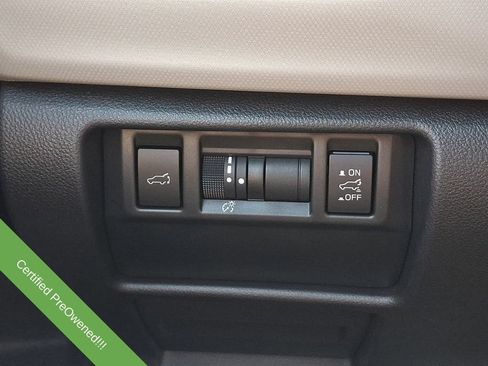 Used 2025 Subaru Forester Premium AWD/4WD image 24