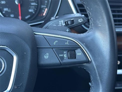 Used 2023 Audi Q5 2.0T Premium w/ Convenience Package image 27