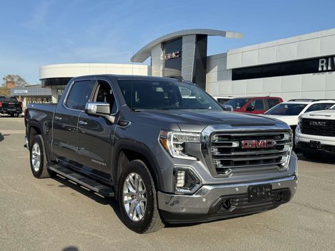 Used 2022 GMC Sierra 1500 SLT w/ SLT Premium Plus Package AWD/4WD image 2