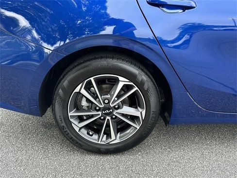Used 2022 Kia Forte LXS image 18