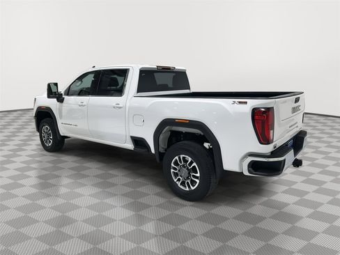 Used 2024 GMC Sierra 3500 SLE w/ SLE Value Package image 4