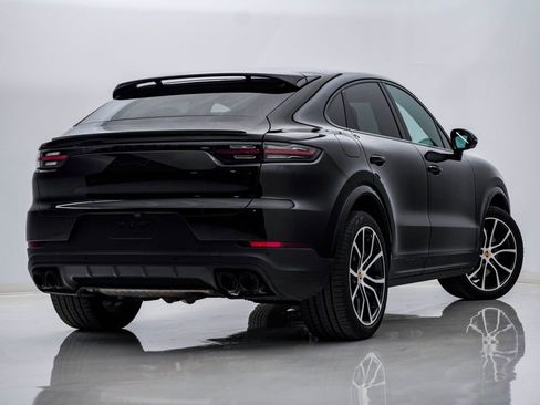 Certified 2023 Porsche Cayenne S AWD/4WD image 11