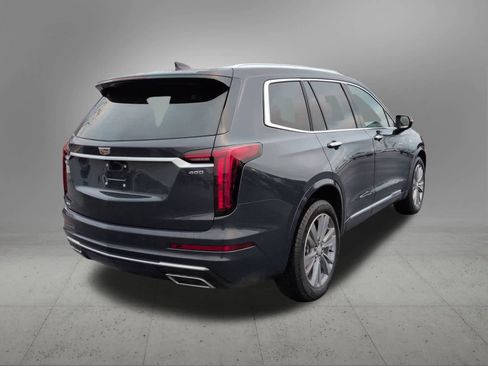 Certified 2025 Cadillac XT6 Premium Luxury image 6
