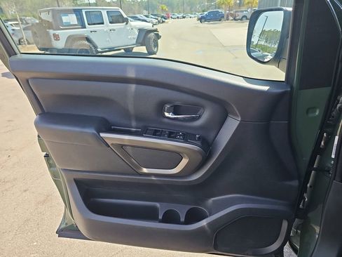 Used 2024 Nissan Titan SV w/ SV Bronze Edition Package image 29