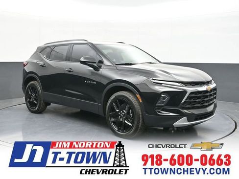 New 2026 Chevrolet Blazer LT w/ Convenience Package AWD/4WD image 1