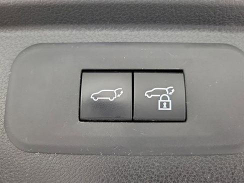 Used 2024 Toyota Grand Highlander AWD image 9