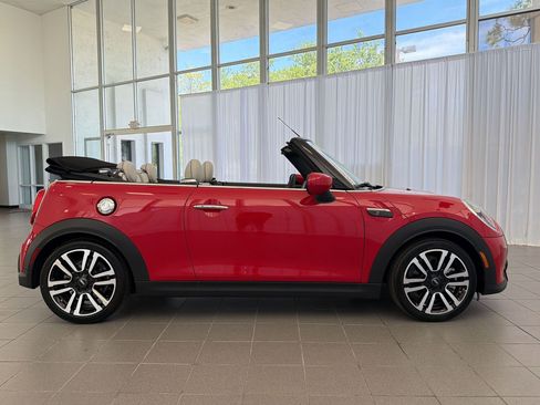 Certified 2024 MINI Cooper S w/ Signature Upholstery Package image 8