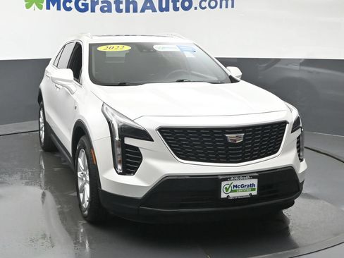 Used 2022 Cadillac XT4 Luxury w/ Cold Weather Package AWD/4WD image 5