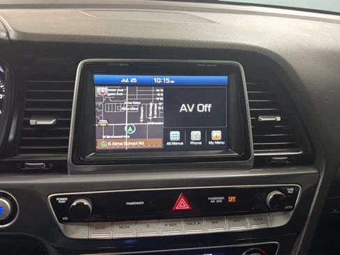 Used 2018 Hyundai Sonata Limited FWD image 14