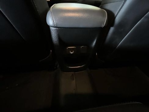 Used 2022 Chevrolet Colorado Z71 AWD/4WD image 29