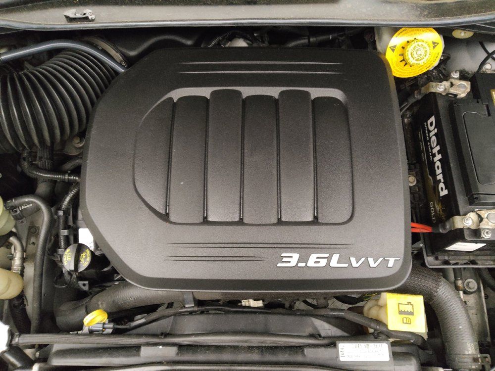 Used 2016 Dodge Grand Caravan SXT FWD image 30