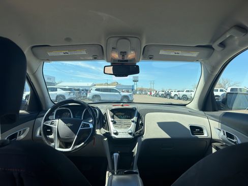 Used 2015 Chevrolet Equinox LT image 10