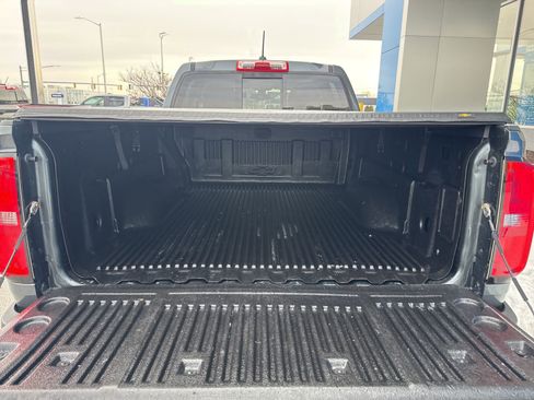 Used 2017 Chevrolet Colorado LT w/ LT Convenience Package image 14