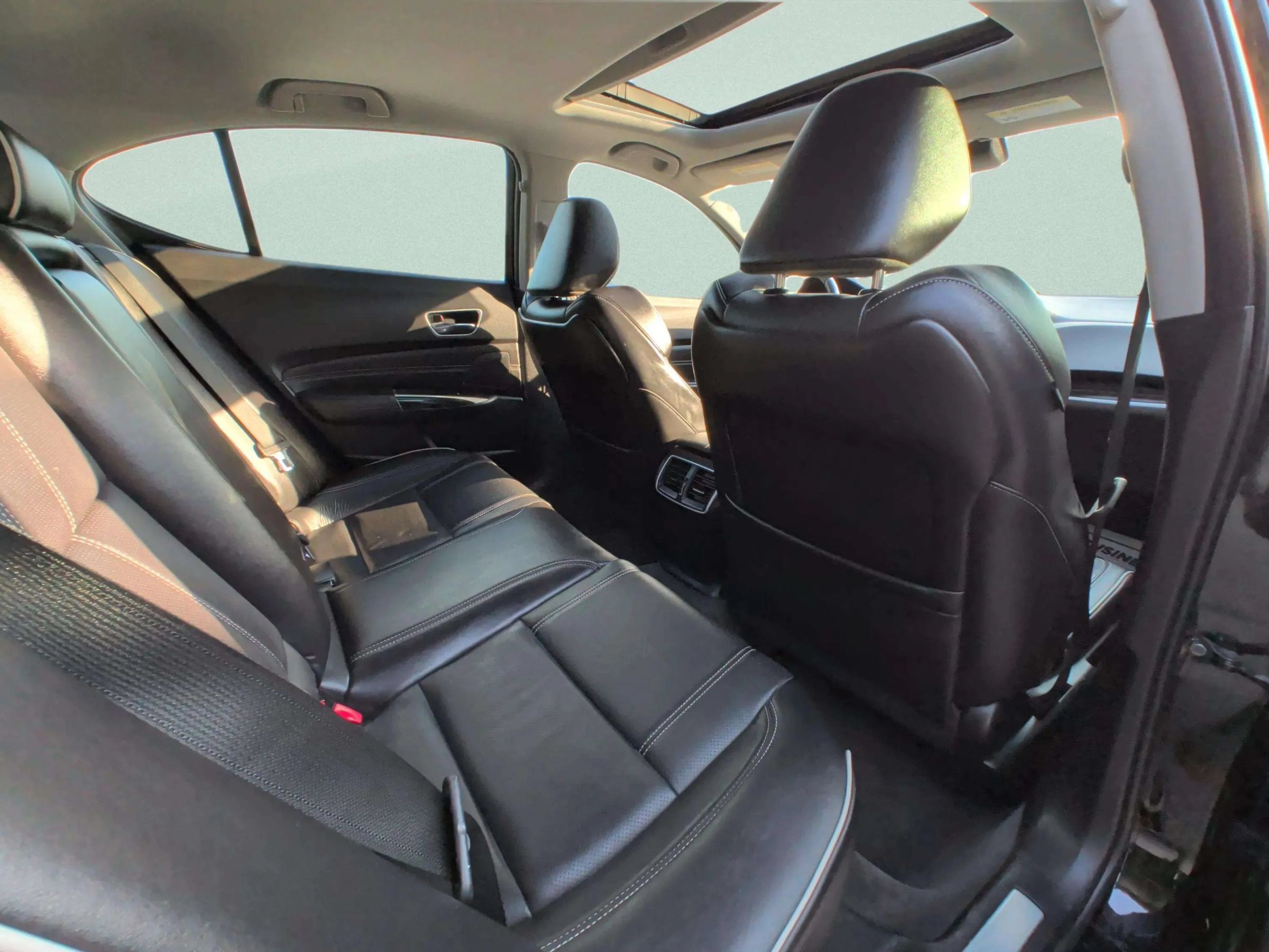 Used 2019 Acura TLX w/ Technology Package FWD image 31