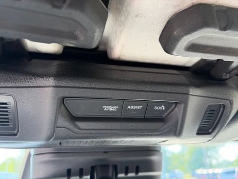 Used 2025 Jeep Wrangler Unlimited Sahara AWD/4WD image 33