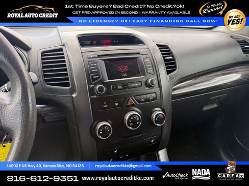 Used 2013 Kia Sorento LX w/ Convenience Pkg FWD image 14